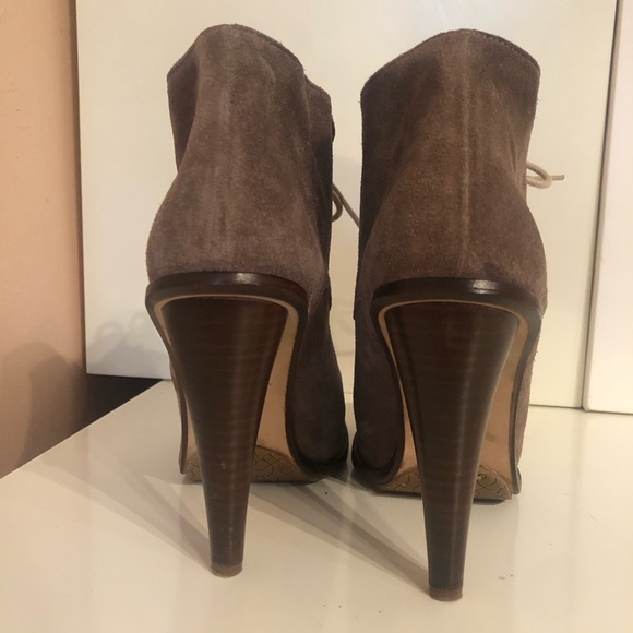 OPENING CEREMONY Grey Suede Lace up Ankle Boots Cone Wood Heel Y2K, 39 fits US 8 - Picture 4 of 10